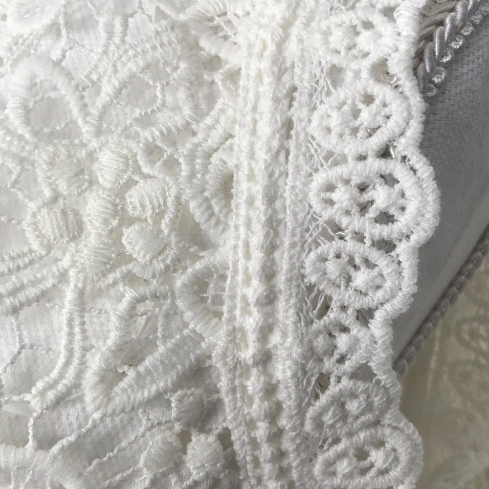 Nanette LePore Floral Lace Top $12  Brand New - Picture 5 of 9